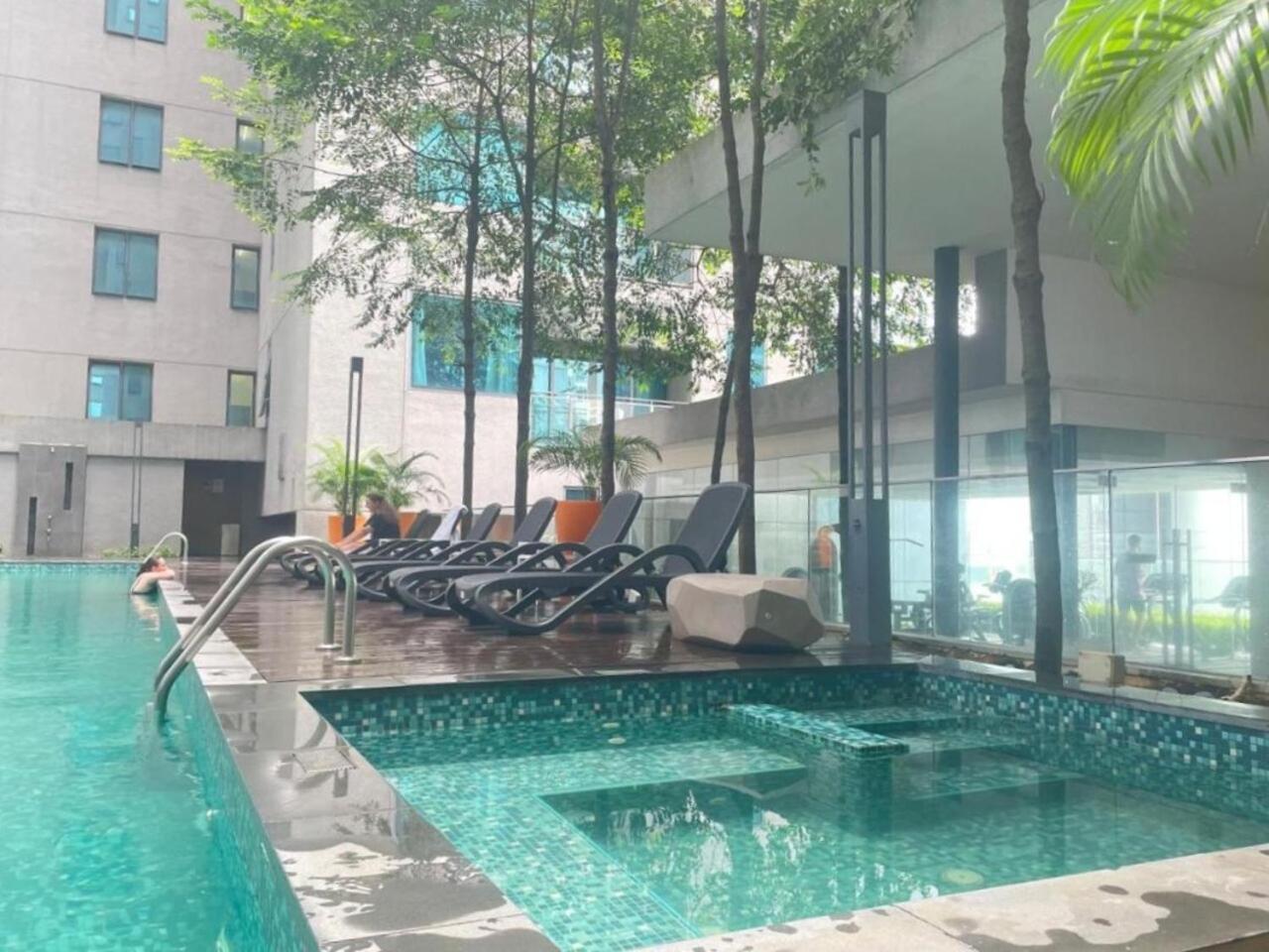 Summer Suites Klcc By Apartx Κουάλα Λουμπούρ Εξωτερικό φωτογραφία